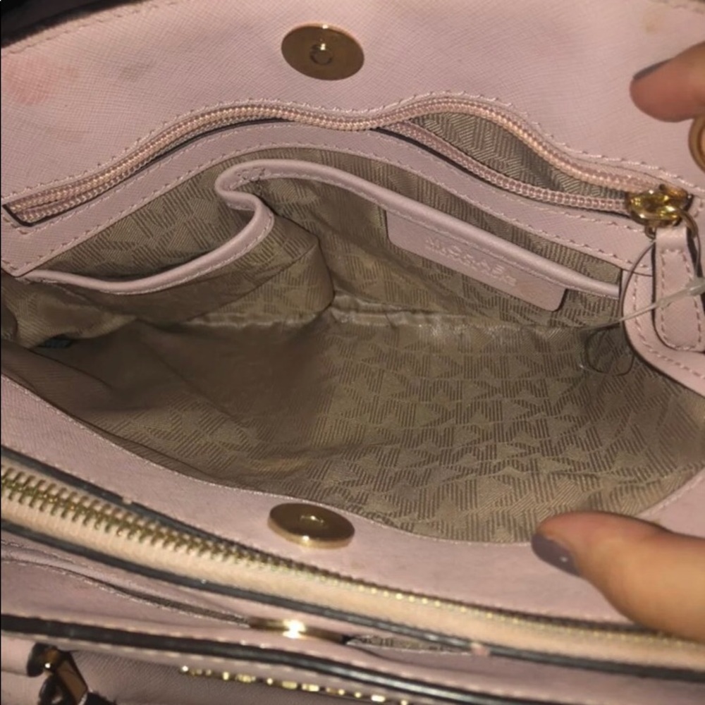 michael kors purse - Picture 5 of 7